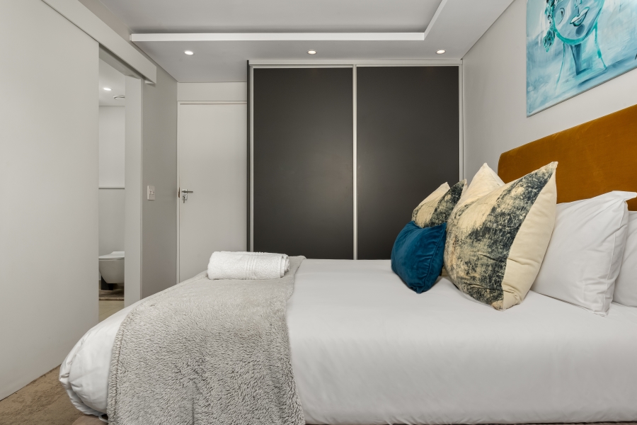 2 Bedroom Property for Sale in Sea Point Western Cape